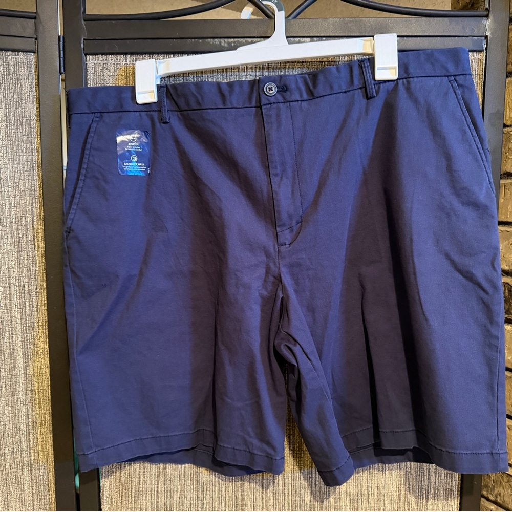 Izod‎ Blue Flat Front Shorts Versatile Casual Wear Size 42 Mens NWT